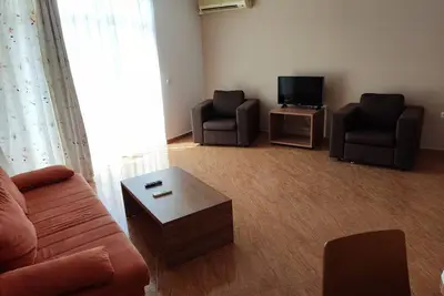 Image de Billy's 2 bed apartment for Rent at Sun Village Complex