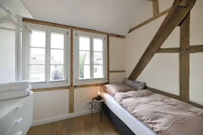Image de GroĂźes Appartement mit Sonnigem Balkon Blick in den Innenhof