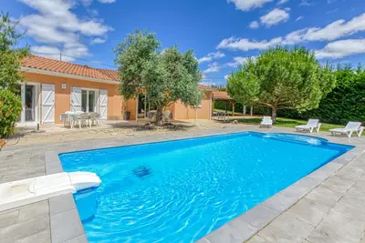 Image de Superbe maison à Montsales avec WiFi