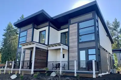 Image de SandCastle Shores - 2 bedroom newly built Parksville townhome with beach access