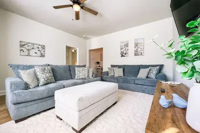 Quiet Home w/King Bed Near Golf Course and Beach