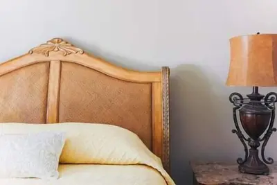 Cozy Downtown Gem | Fully Equipped | Free Parking