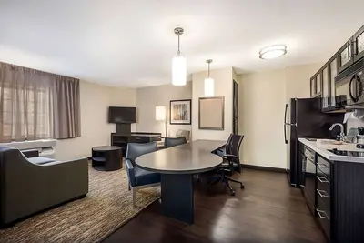 Image de Ideal Mix of Comfort and Value! 3 Relaxing Units, Near Geroux Herb Gardens