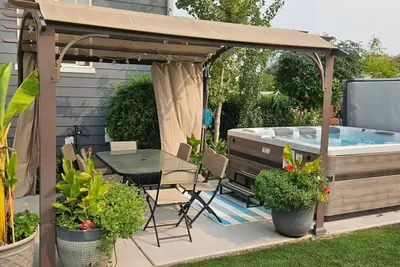 Image de Lehi Oasis | Hot Tub | Firepit | 3d Theatre Room