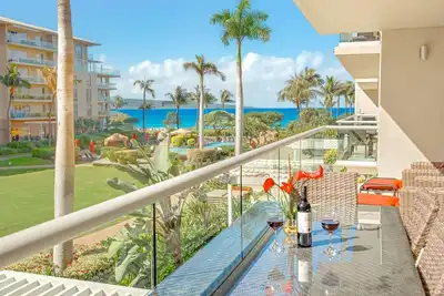 Image de Maui Resort Rentals: Honua Kai Hokulani 245 - Upgraded Interior Courtyard 2br Suite w/ Beautiful Partial Ocean Views!