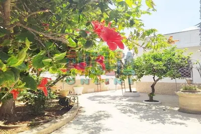 Miranda villa with large garden