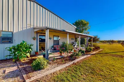Image de Unique cottage by airstrip for private planes - herb garden, dog-friendly