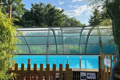 Image de Maison champêtre 4 personnes tout confort poêle à bois sauna balnéo piscine