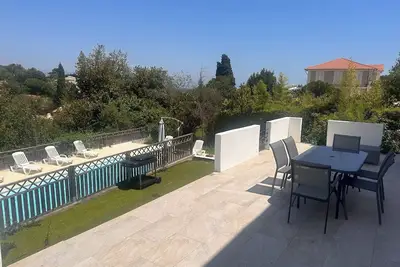 Image de Family Vacation House With 7 Bedrooms, Pool and Parking