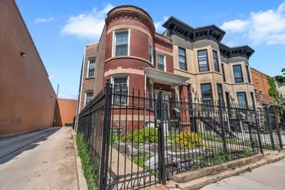 Image de Stylish Garden Apartment | Walk to United Center