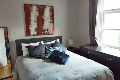 Image de #310 Spacious, Beautiful near Marche Jean-Talon