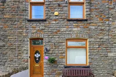 Image de Heritage Cottage Rhondda Valley by StayStaycations