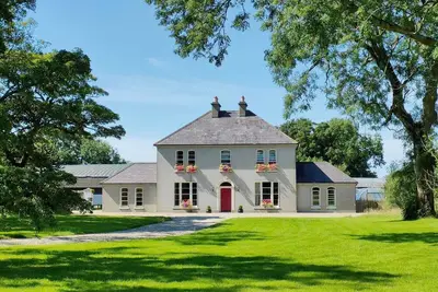 Riversdale Country House - Deluxe King Room Ensuite With Balcony
