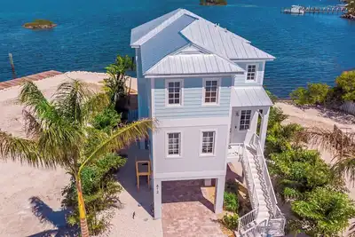 Salty Kisses Beach House