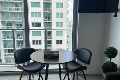 Image de Luxury Studio Condo with Breathtaking Views! !