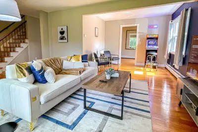 Image de Majestic Princeton Home • Arcade • Big Yard • 4br
