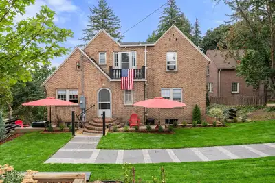 Image de Historic Wsu Drucker House-1/2 Block From Campus on College Hill