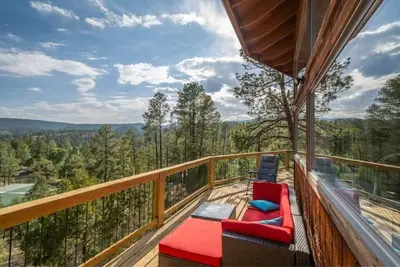 Image de Granddaddy's Gun-Amazing views, cozy and relaxing mountain getaway! !