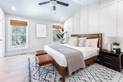 Image de Modern Waterfront Home with Kayak, Firepit, Gameroom, Pool+Beaches, Dog & Ev Ok