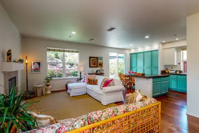 Image de Quiet Villa on Cul-de-Sac with Park-Like Backyard, Grill & Alfresco Dining