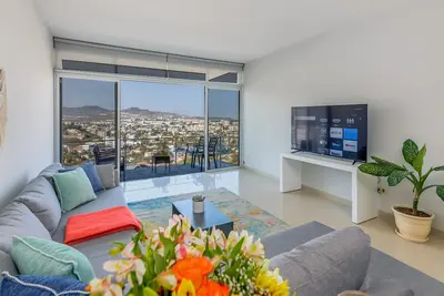 Image de Brand New! Amazing Views, Close To Downtown And Beach!