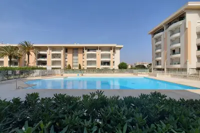 Image de Port-Frejus, Open, 2 pieces, 40m2, climatisé, 4 pers. grand balcon de 12m2, piscine, plages à 100m, parking
