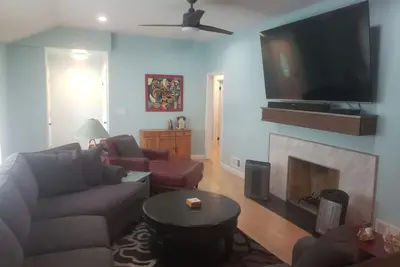 Image de Indy 500, convention center, and major events ready. Extended stay rates reduced