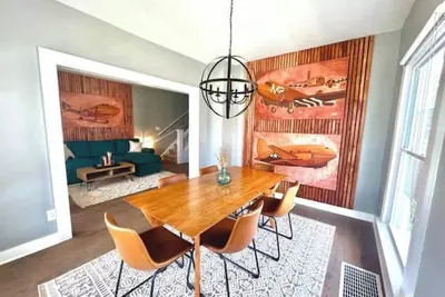 Image de The Airplane Art House - Wright Patterson, University of Dayton, Downtown