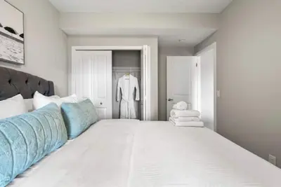 Urban Oasis 1 Br W parking