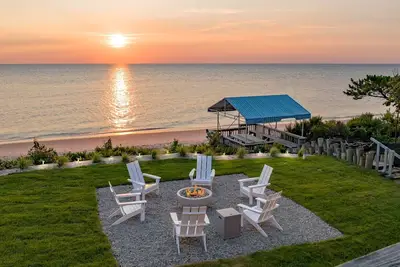 Image de Modern Coastal Cape May Waterfront Luxury Home With Beach