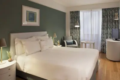 Image de Best Place to Relax – Altis Suites! 3 Spacious Units, Kitchenettes Included!