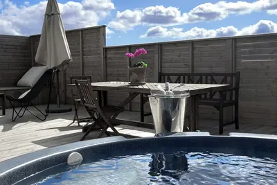Image de Beautiful new house w\/hot tub - 30 min from Reykjavík