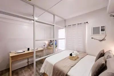 Image de Family studio centrally located and can fit 4 adults