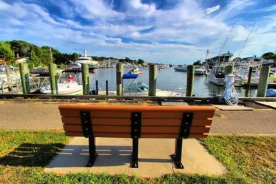 Spacious one bedroom getaway resort on Falmouth Harbor. Sleeps 4 comfortably.