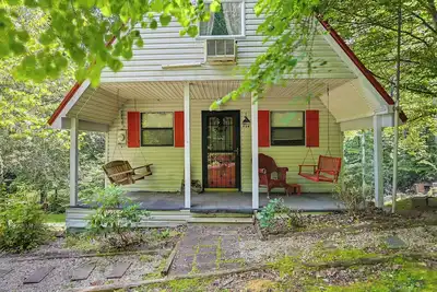 Image de Cozy Country Cabin 4 Mi to Cave Run Lake!