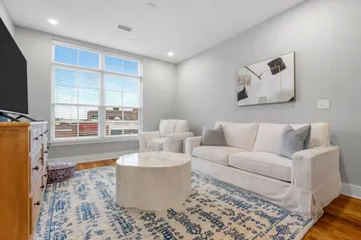 Image de Apartment over Target in Downtown Auburn - 210