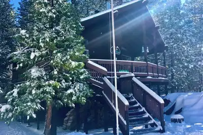 Image de Bear's Lair, pets welcome! 25 min from Bear Valley ski resort and snow parks