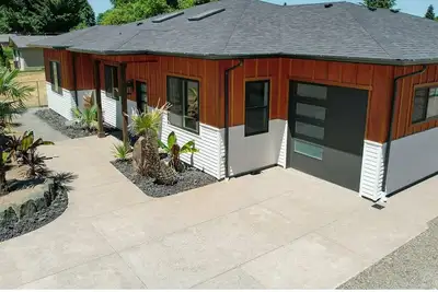 Image de Spacious and tropical 2 bedroom oasis. Sleeps 4