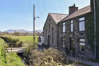 Image de 3 bedroom accommodation in Pontllyfni, near Caernarfon