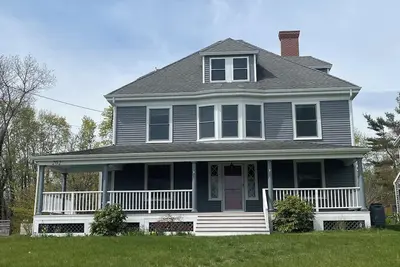 Image de Historic Charm Meets Coastal Comfort – Steps from Downtown Plymouth