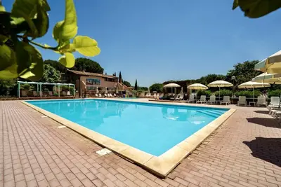 Image de Il Borgo Two-room apartment sleeps 4 in residence with swimming pool surrounded by nature