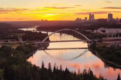 Image de Furnished Executive Hi Rise Condo - Longterm rental - On Southside River Valley