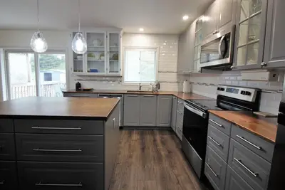 Image de Minutes to Barrie Waterfront & all that it has to offer!