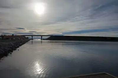 Image de Pavillon pour 4 personnes au bord de l'eau