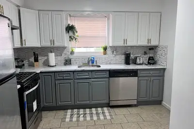 Image de Elegant  3 KINGs bedroom near Downtown Newark Ewr Nyc airport
