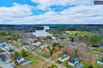 Image de 7br Hilltop Retreat · 2 Kitchens & Decks