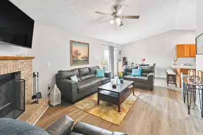 Image de Corinth Getaway w/ Deck ~ 11 Mi to Ark Encounter!