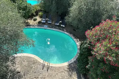 Image de Luxurious country house villa with pool for 2 families (sleeps 10)