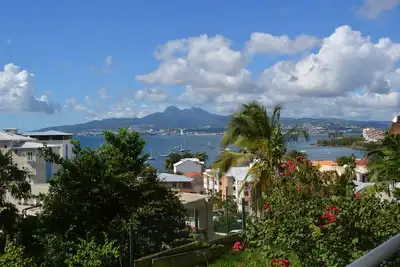 Image de Ti'Caraibes Appartement à 3 minutes de la plage. Superbe vue mer