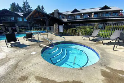 Image de Family Resort Condo Next to Hot Tub! **Stay 3+ Nights for Discounted Rates**